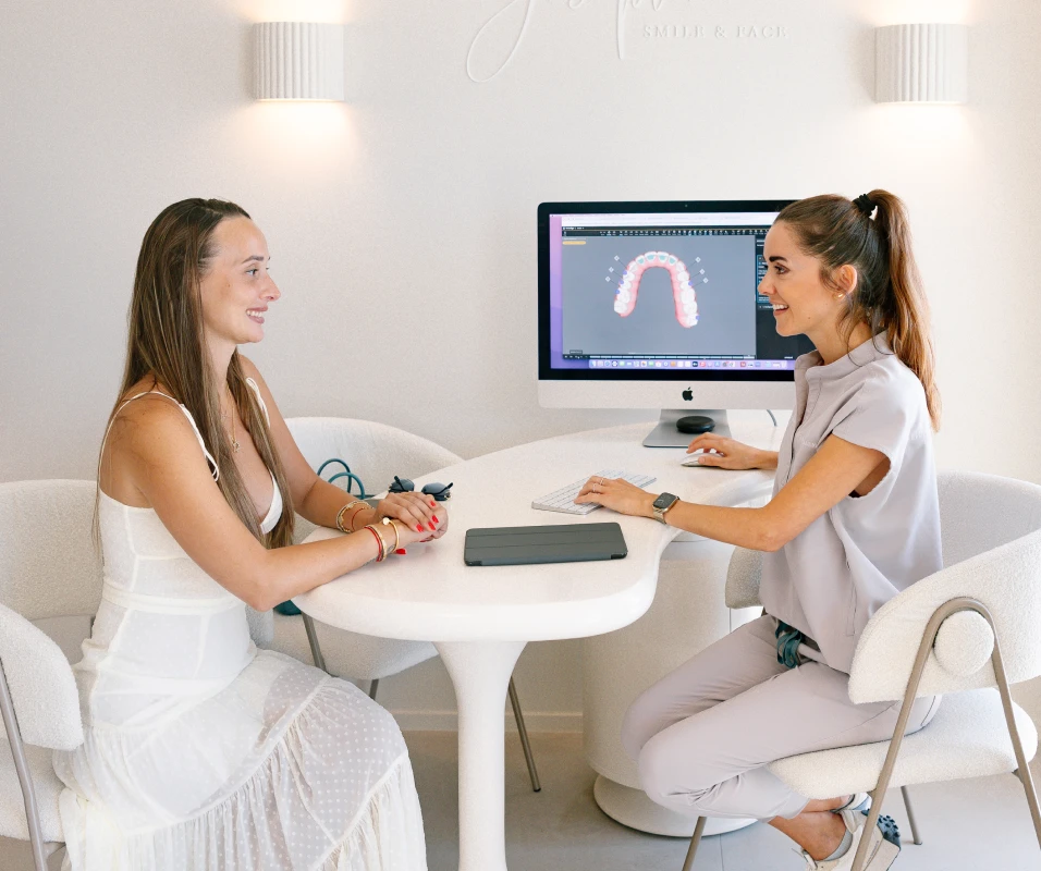 Première consultation orthodontique avec le Dr Élodie Valère au cabinet Joséphine à Beausoleil près de Monaco